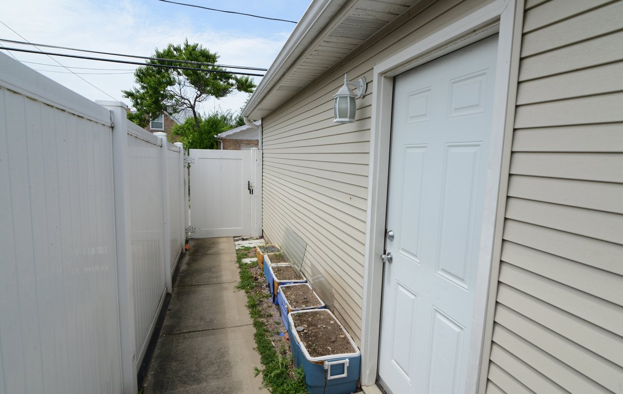 6616 S Knox Avenue, Chicago IL