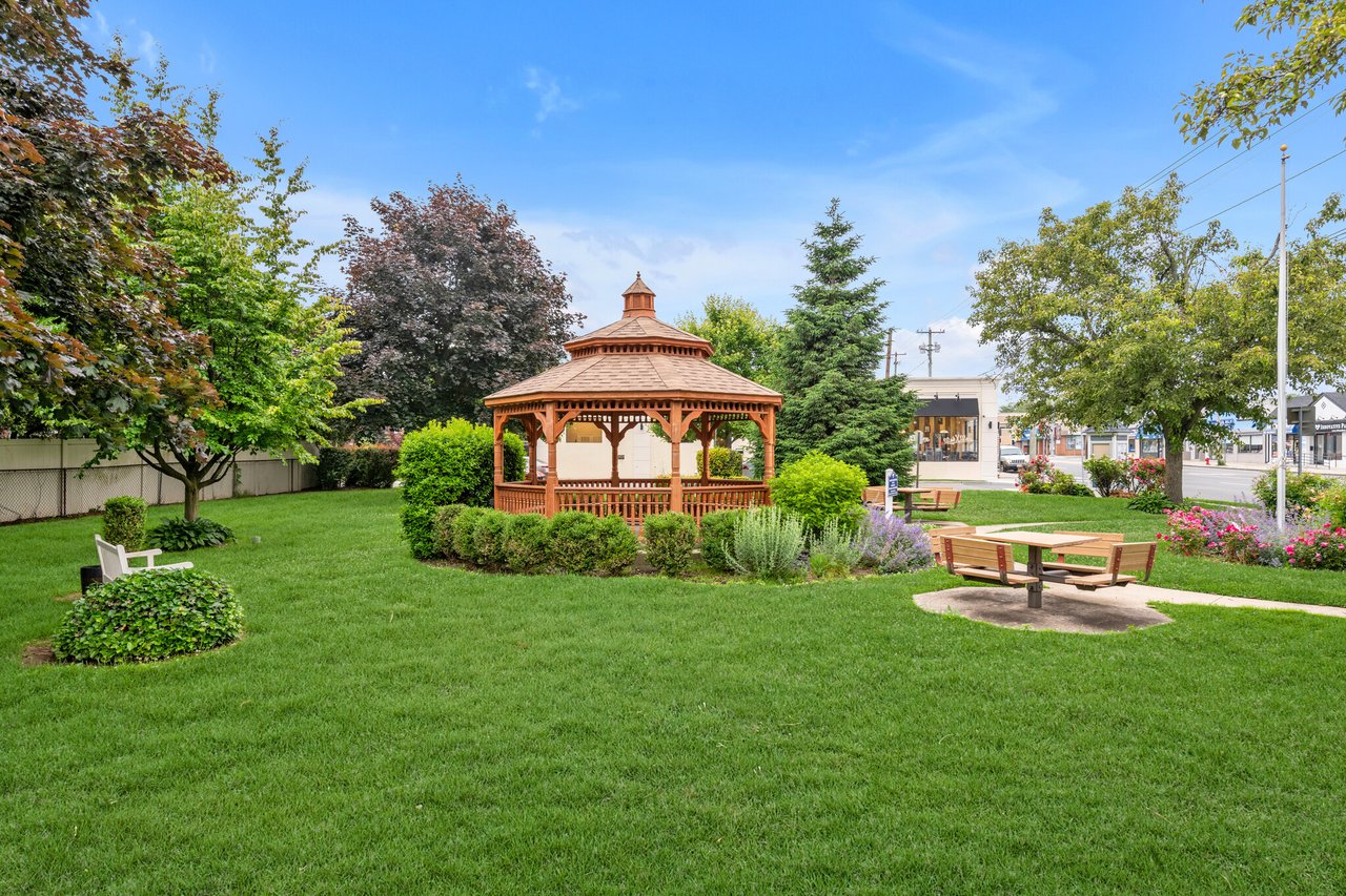 345 Hillside Ave