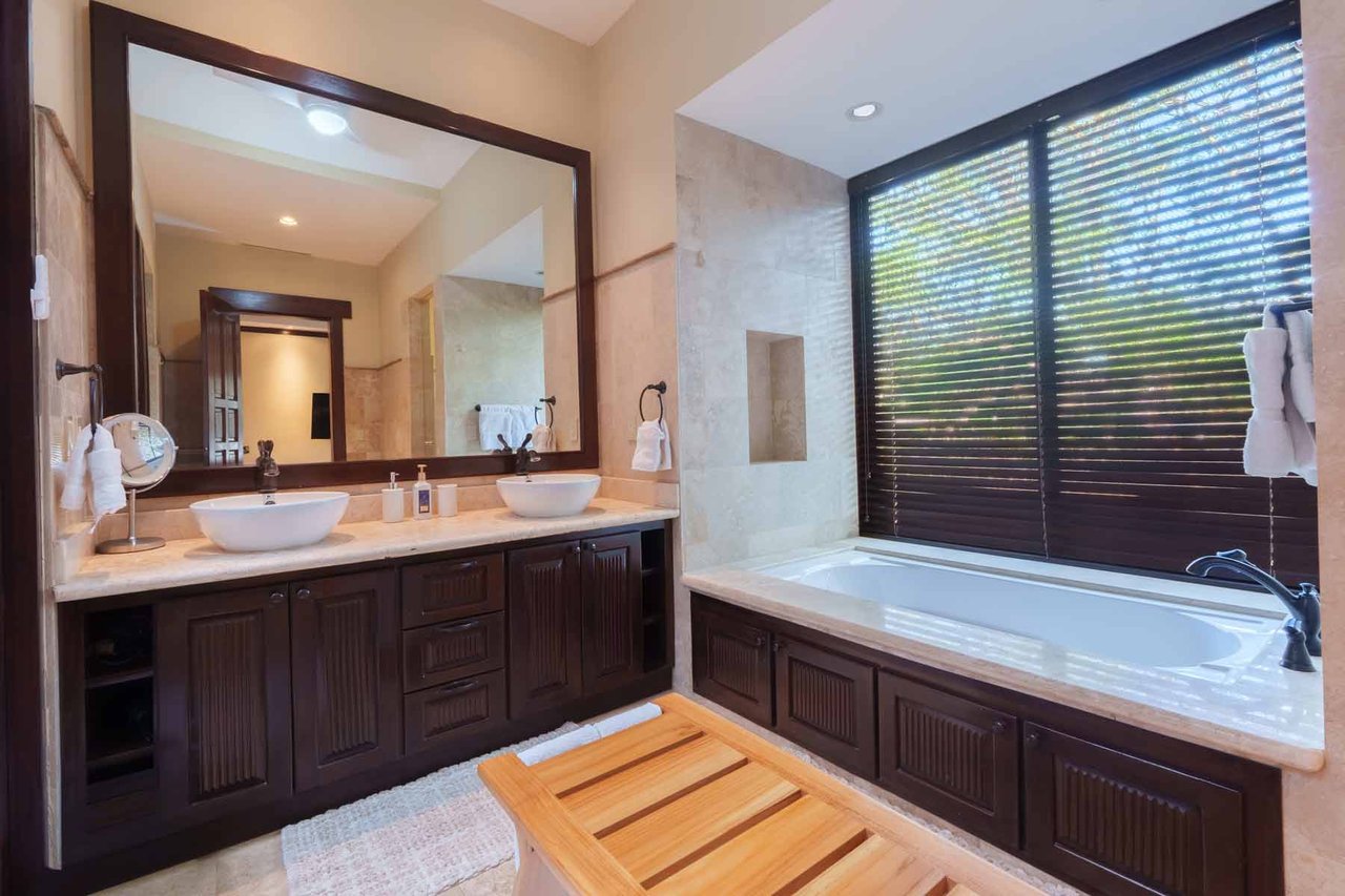 Los Malinches 22 | Timeless Spanish Colonial Home in Hacienda Pinilla