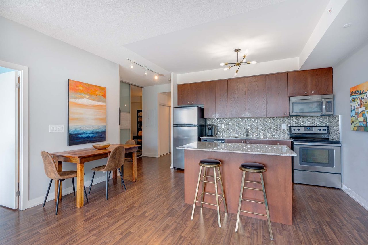 5101 Dundas St W, #1005