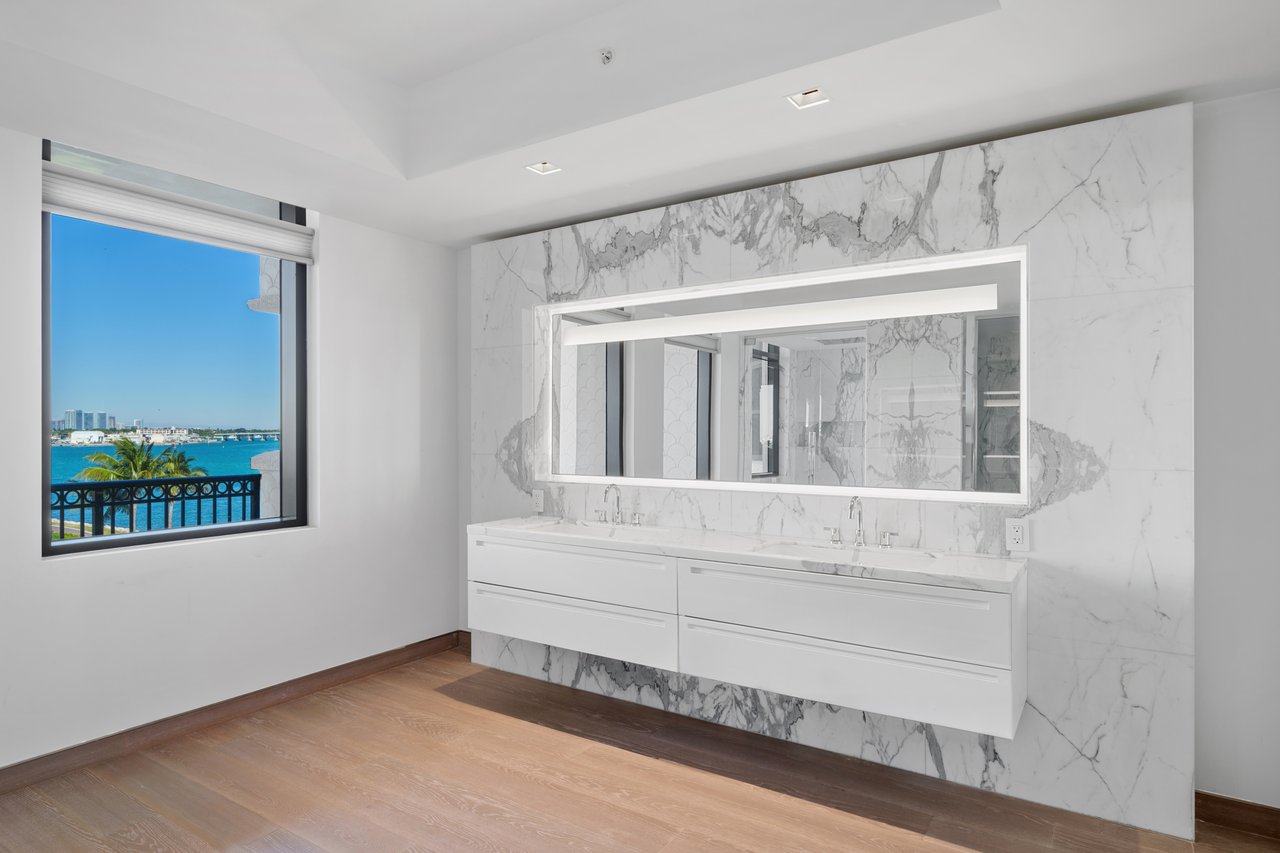 Palazzo Del Sol 7043