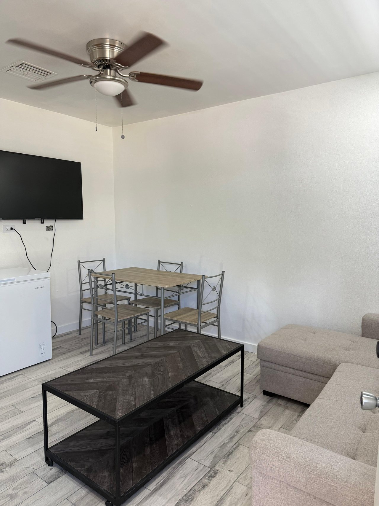 Apartment #2 Venice Bay Annex