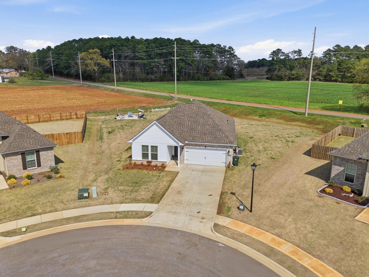 4BR Cul-de-Sac Home in Madison City Schools with Modern Finishes