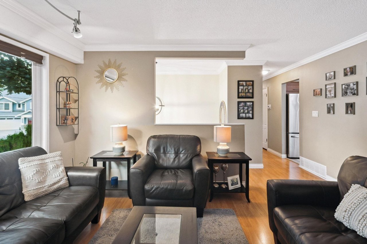 11293 78 Ave