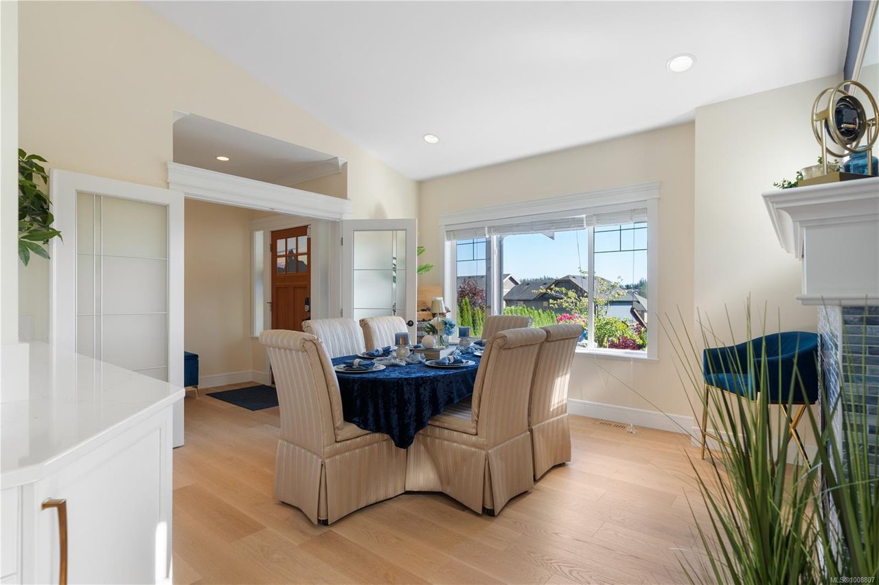 630 Granrose Terr, Colwood