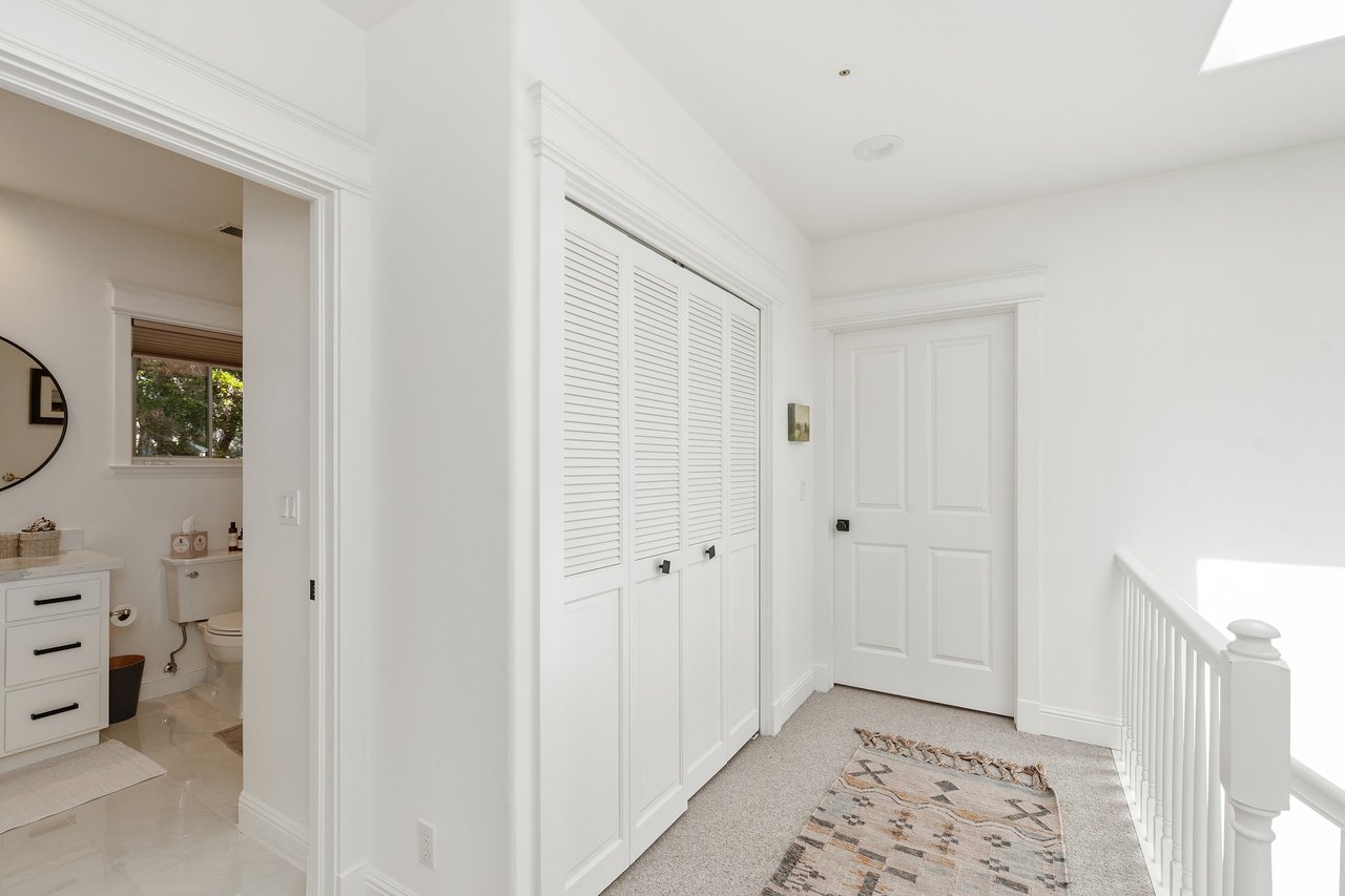 123 King St
