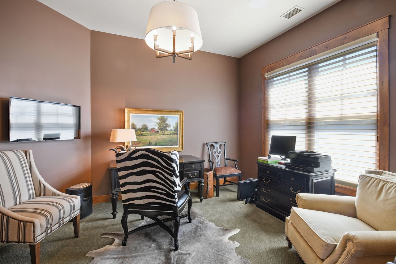 230 Manitoba Ave S, #220, Wayzata