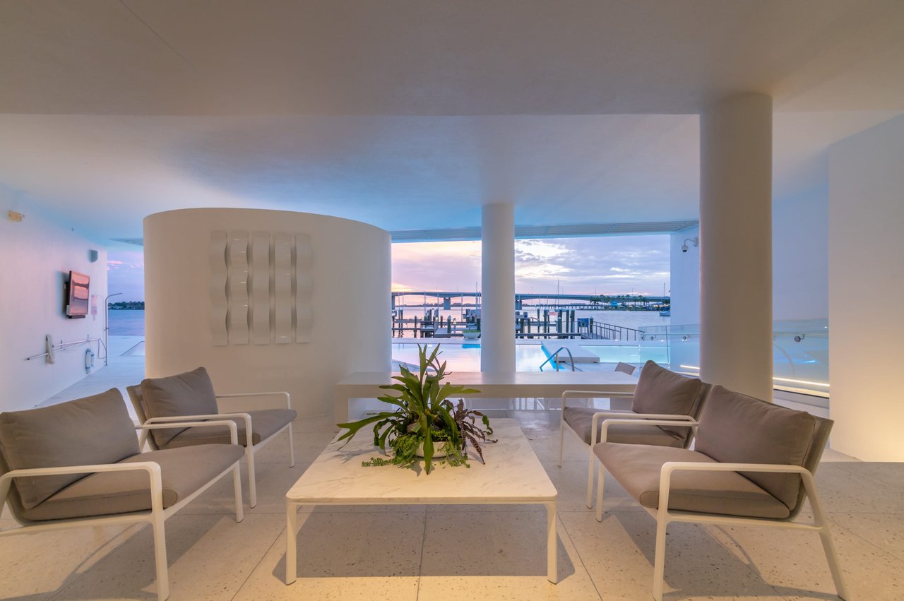 280 Golden Gate Point PH 2