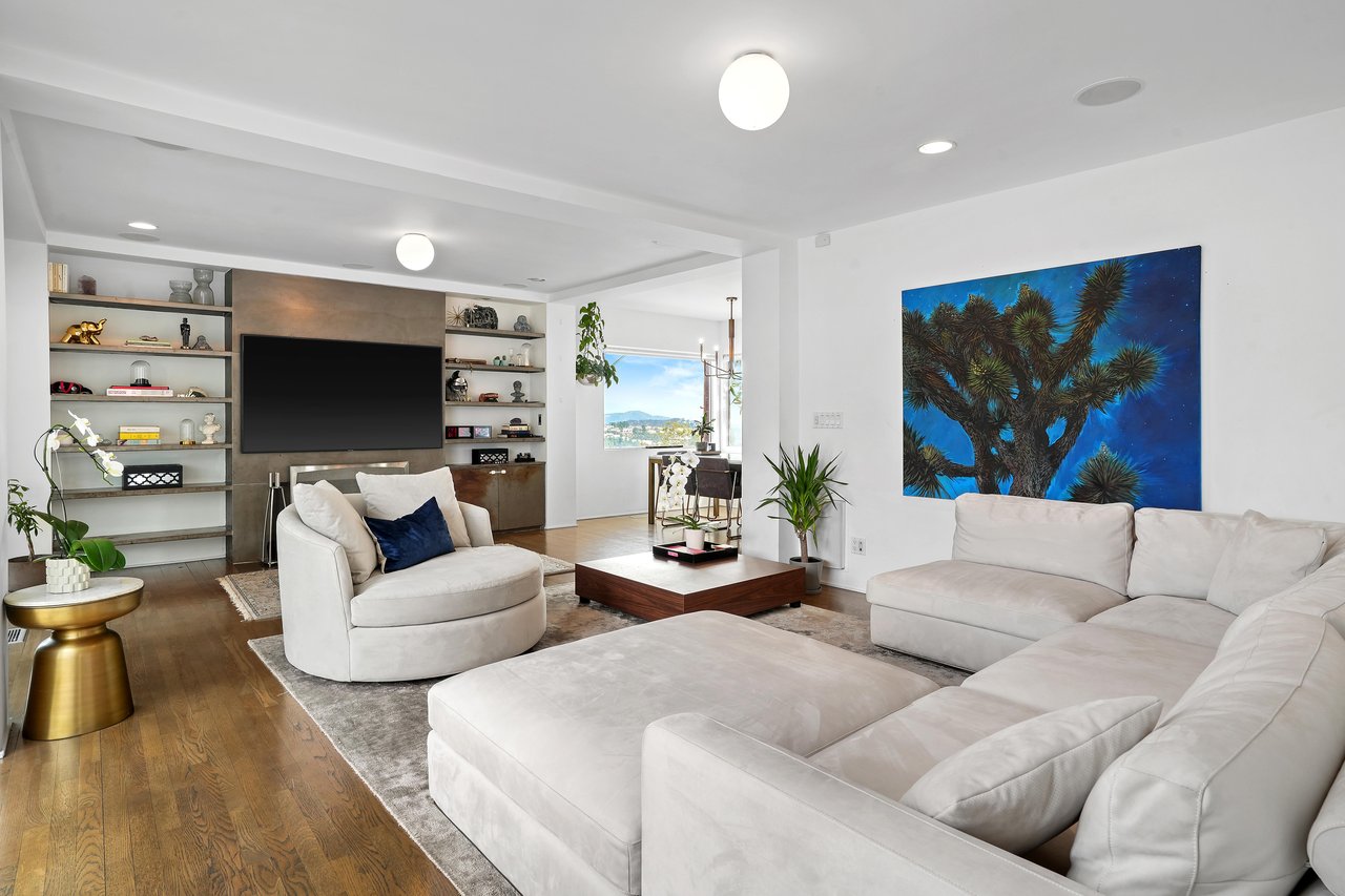 2203 Ridgemont Dr, Hollywood Hills