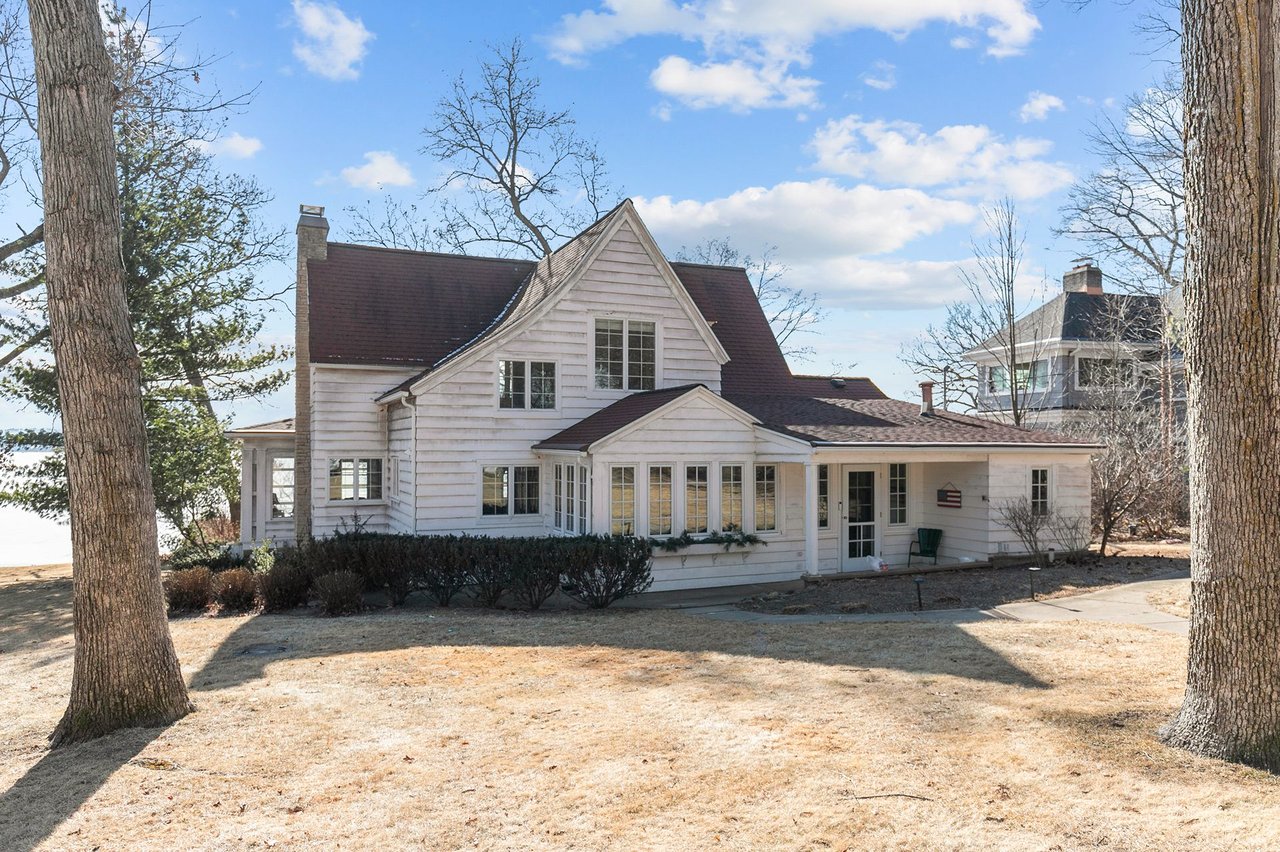 W1181 Illinois Avenue