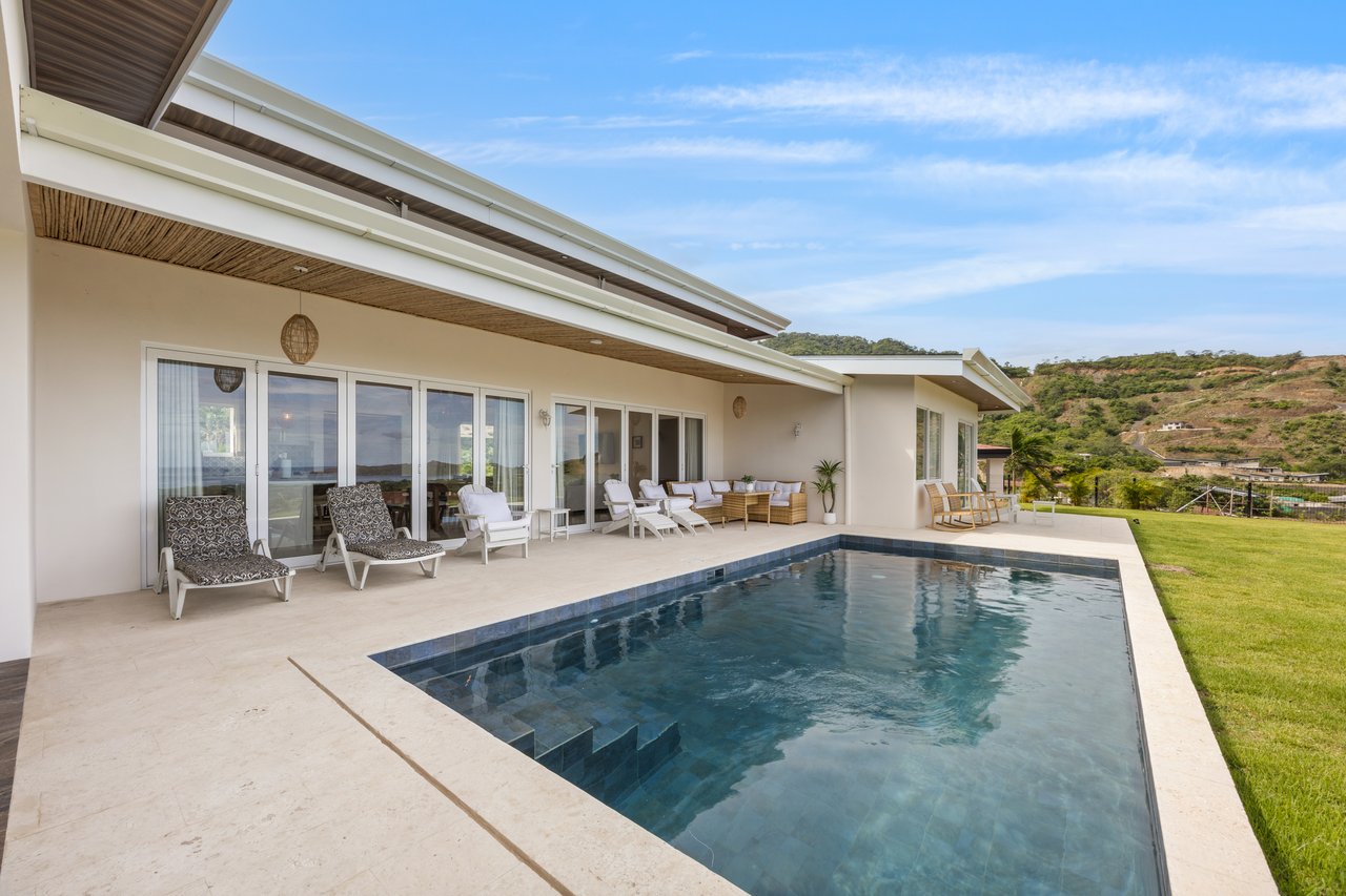 Dos Ríos 29 | Brand-New Ocean & Mountain View Home