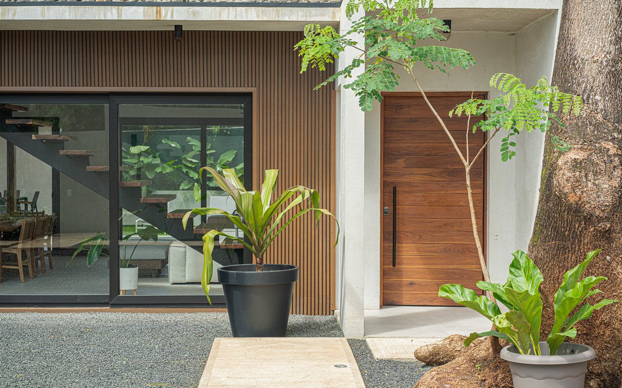 Casa Ko | Tropical Modern 4BR Retreat in Tamarindo with Exclusive Beach Club Membership