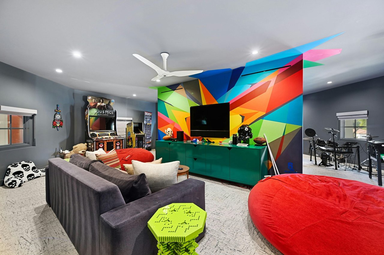 4705 & 4709 Island CV