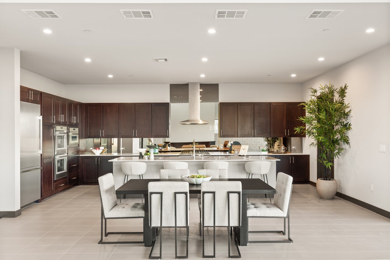 36 Rainbow Point Place
