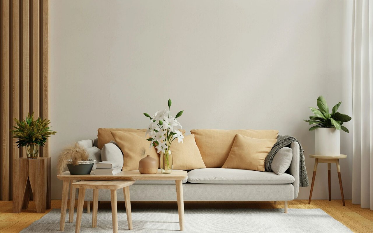 Using Light and Space to Your Advantage in Summer Listings