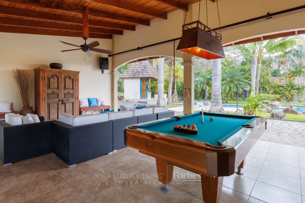 20875 - Villa Plumeria: Atenas, 3.8 Ha with Pool, Coffee Plantation & Views