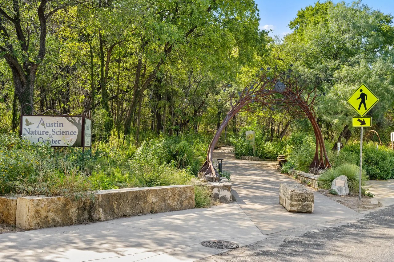 1709 Crested Butte Dr - Westlake Hills Single-Story Legacy Estate on Half-Acre
