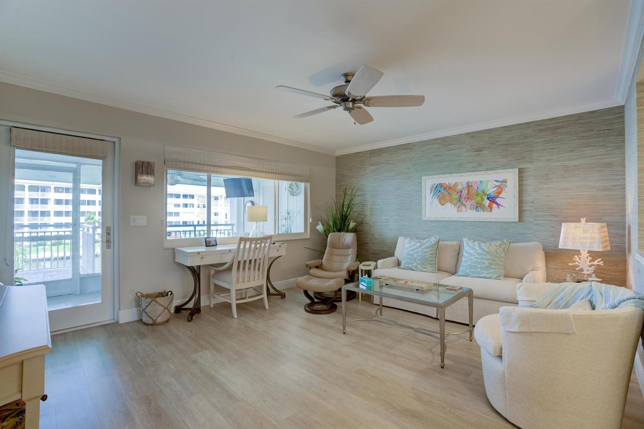 111 Shore Court Ct # 305