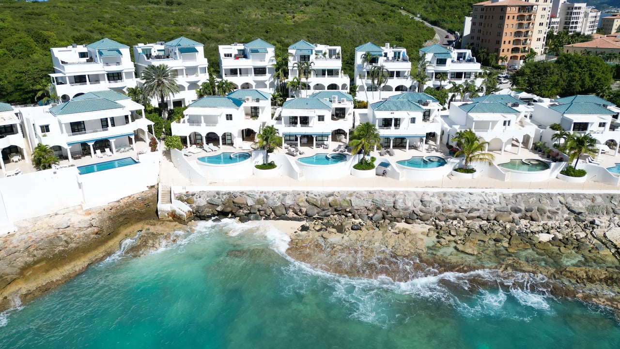 Exceptional Beachfront Villa – Cupecoy