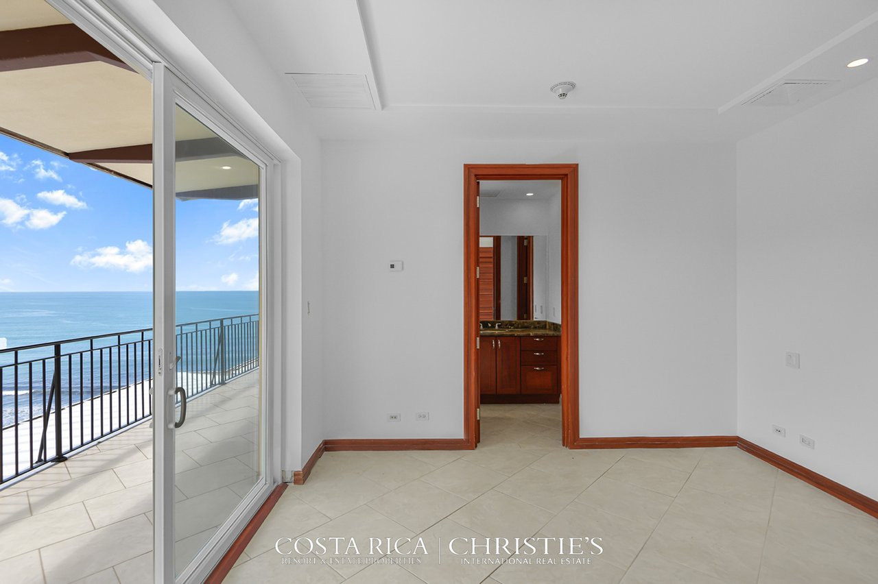 Beachfront One Bedroom Condo with Private Rooftop Patio