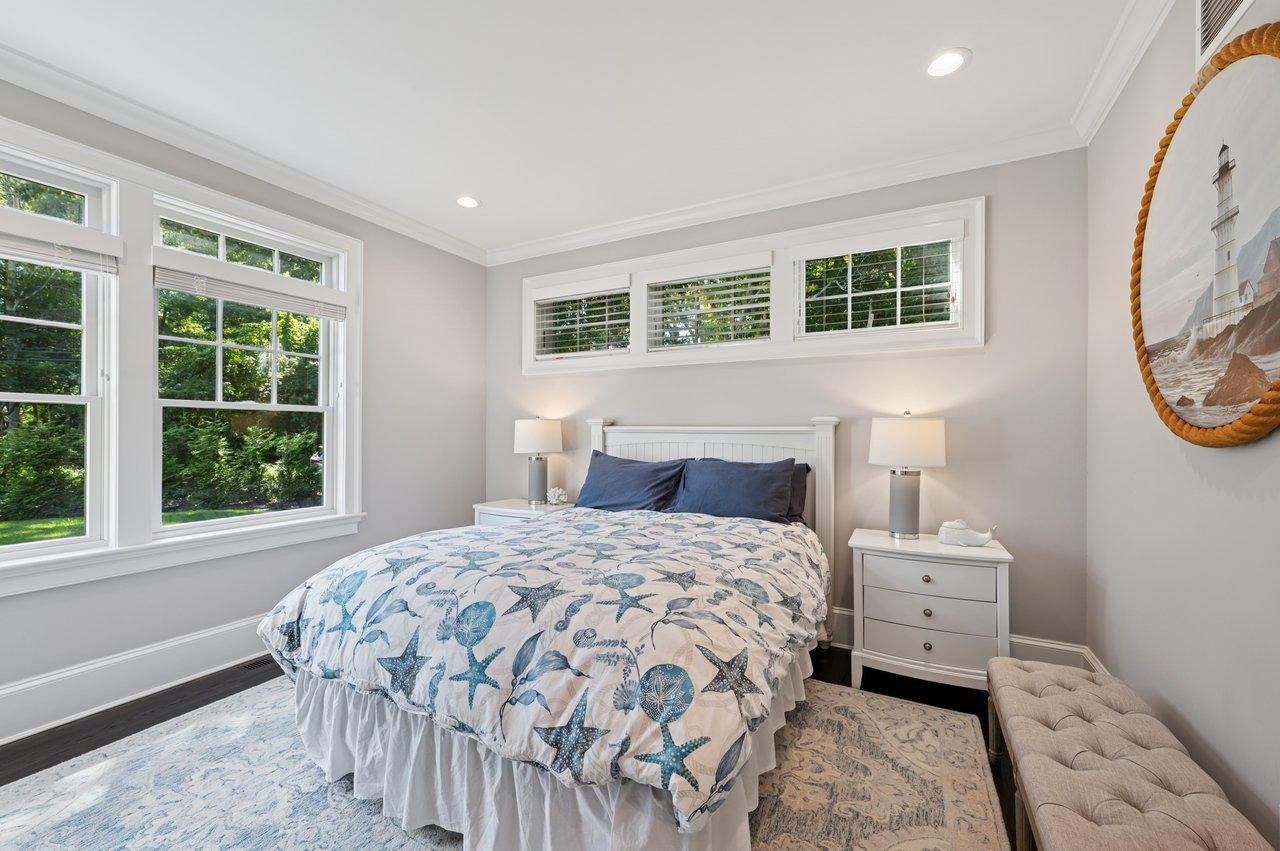 24 Seely Lane