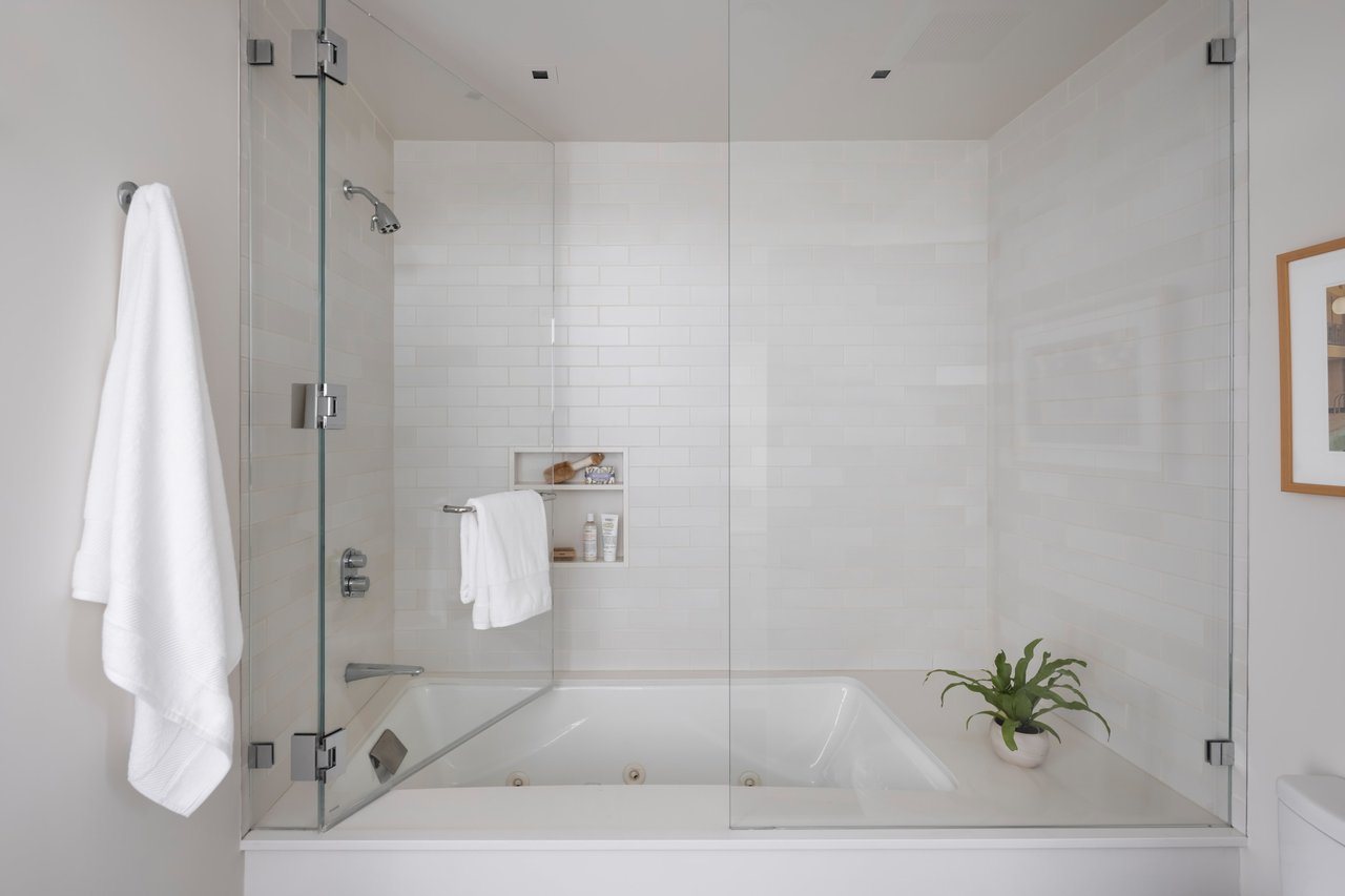 NEW DESIGNER-RENOVATED MISSION DOLORES PENTHOUSE