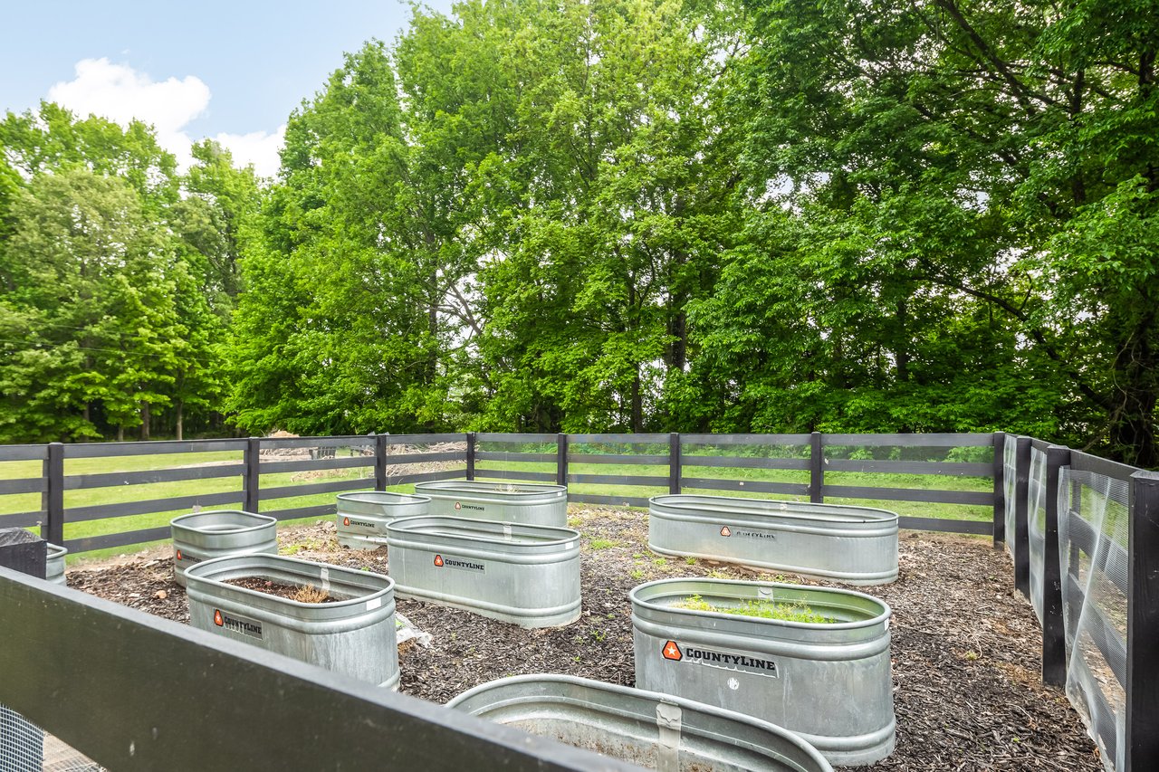 1095 CULBREATH RD