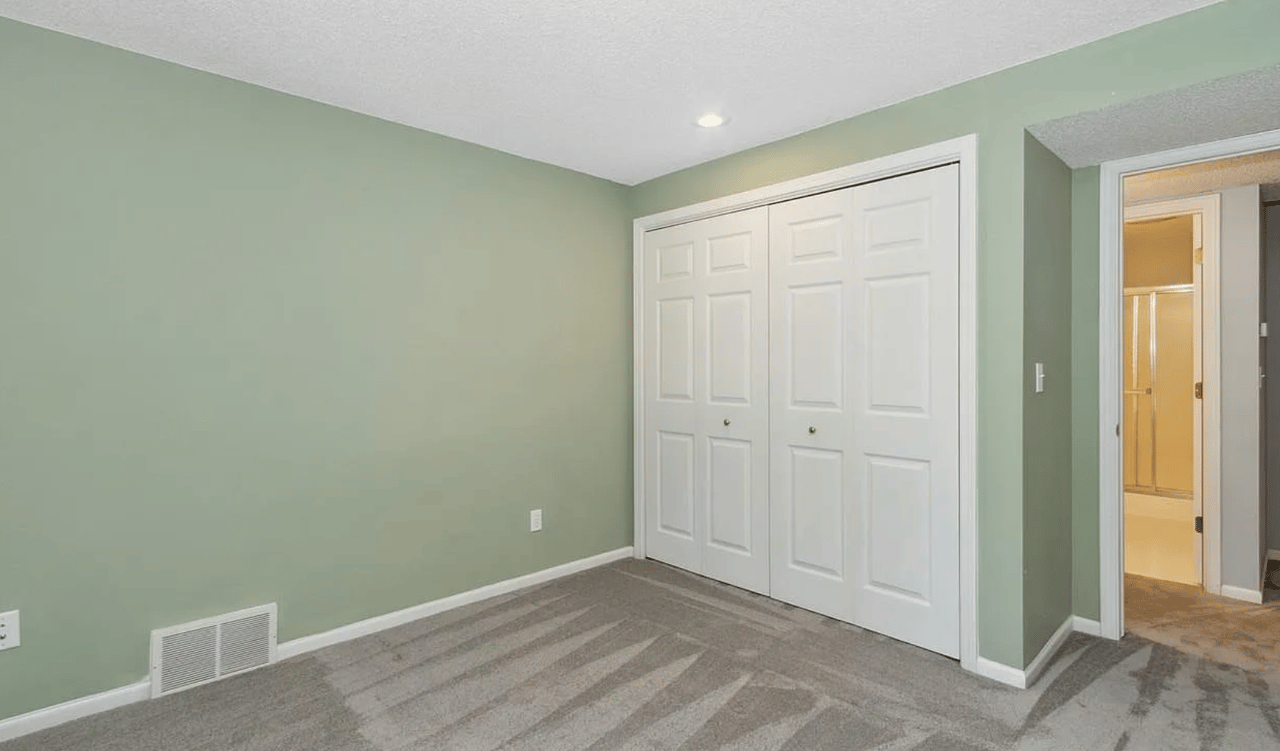125 E Dovetail Dr