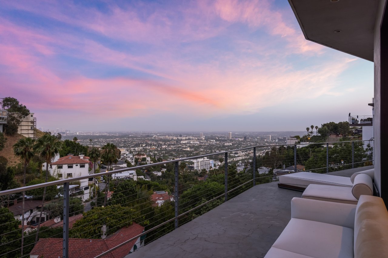 8634 Franklin Ave, Hollywood Hills 