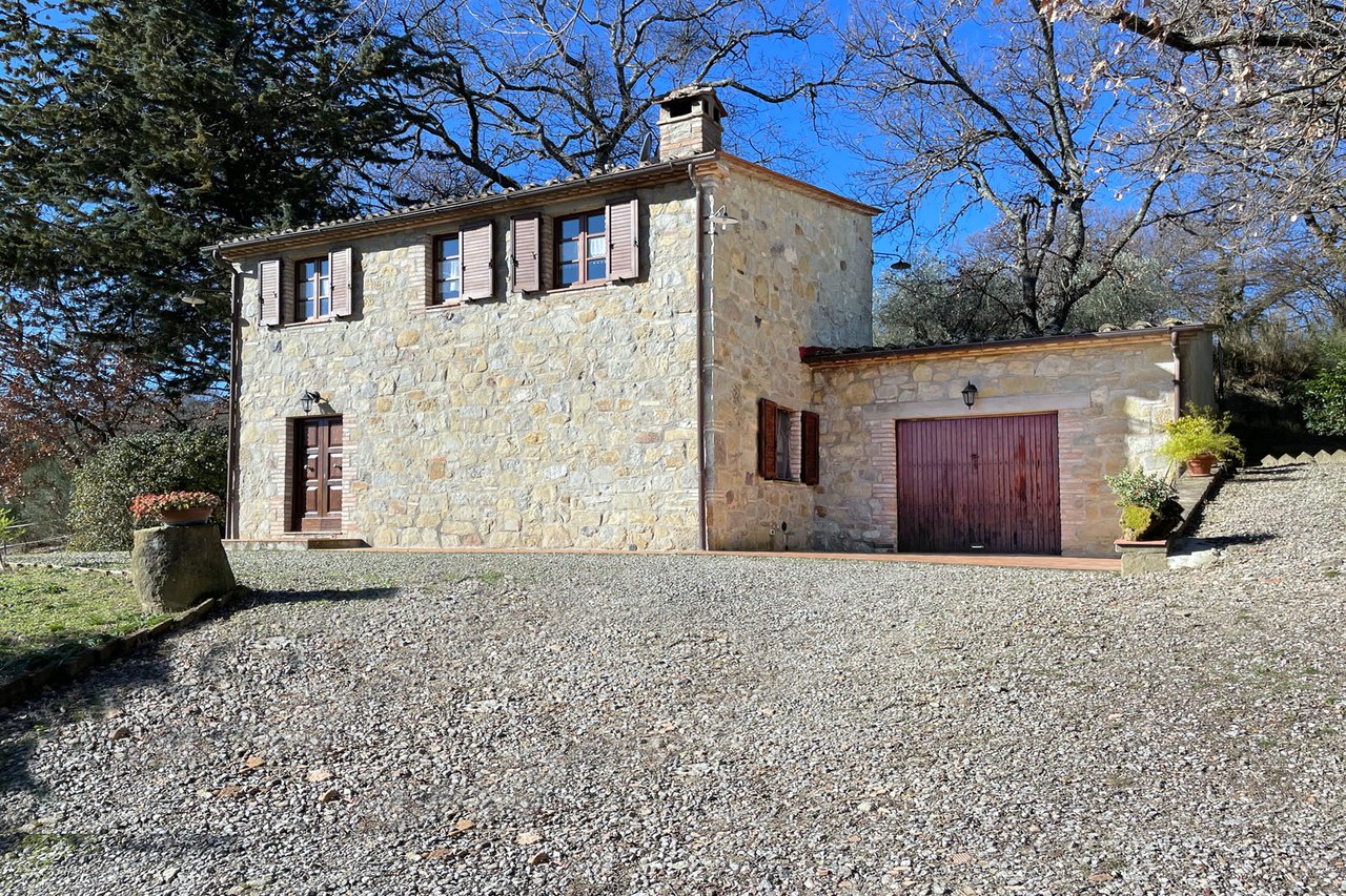 A Charming Stone Farmhouse for Sale in Radicofani