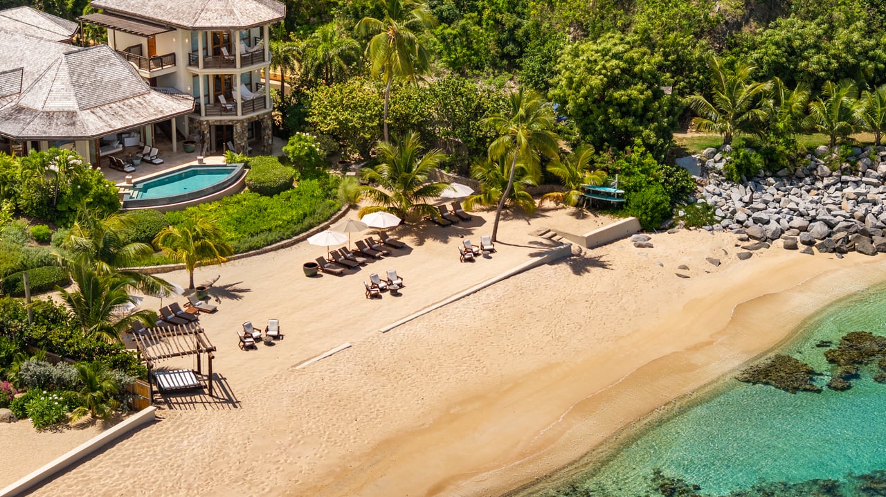 Aquamare Beachfront Villa