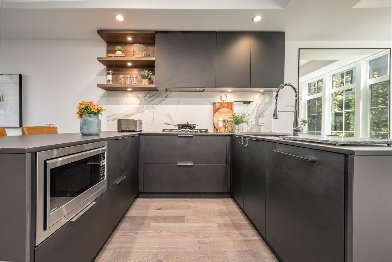 137-2070 Curling Road, North Vancouver
