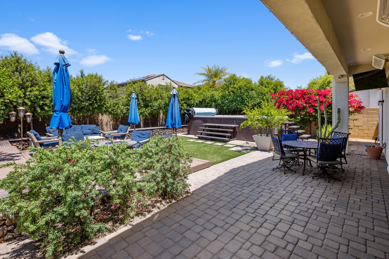 2932 E Madison Vistas