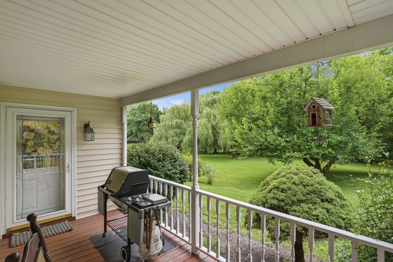 Picture-Perfect Country Living