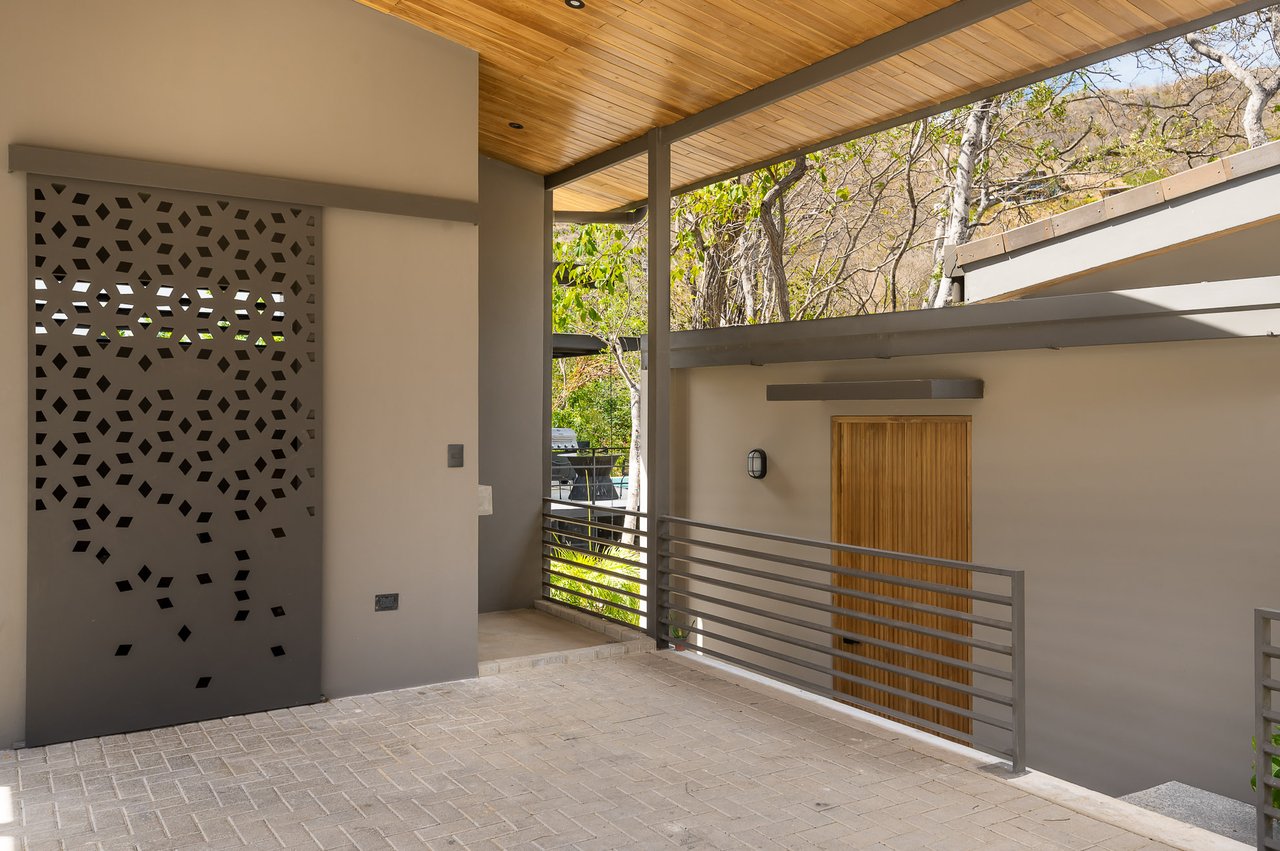 Casa Jungla | Contemporary 4-Bedroom Home with Private Pool in Las Ventanas, Playa Grande