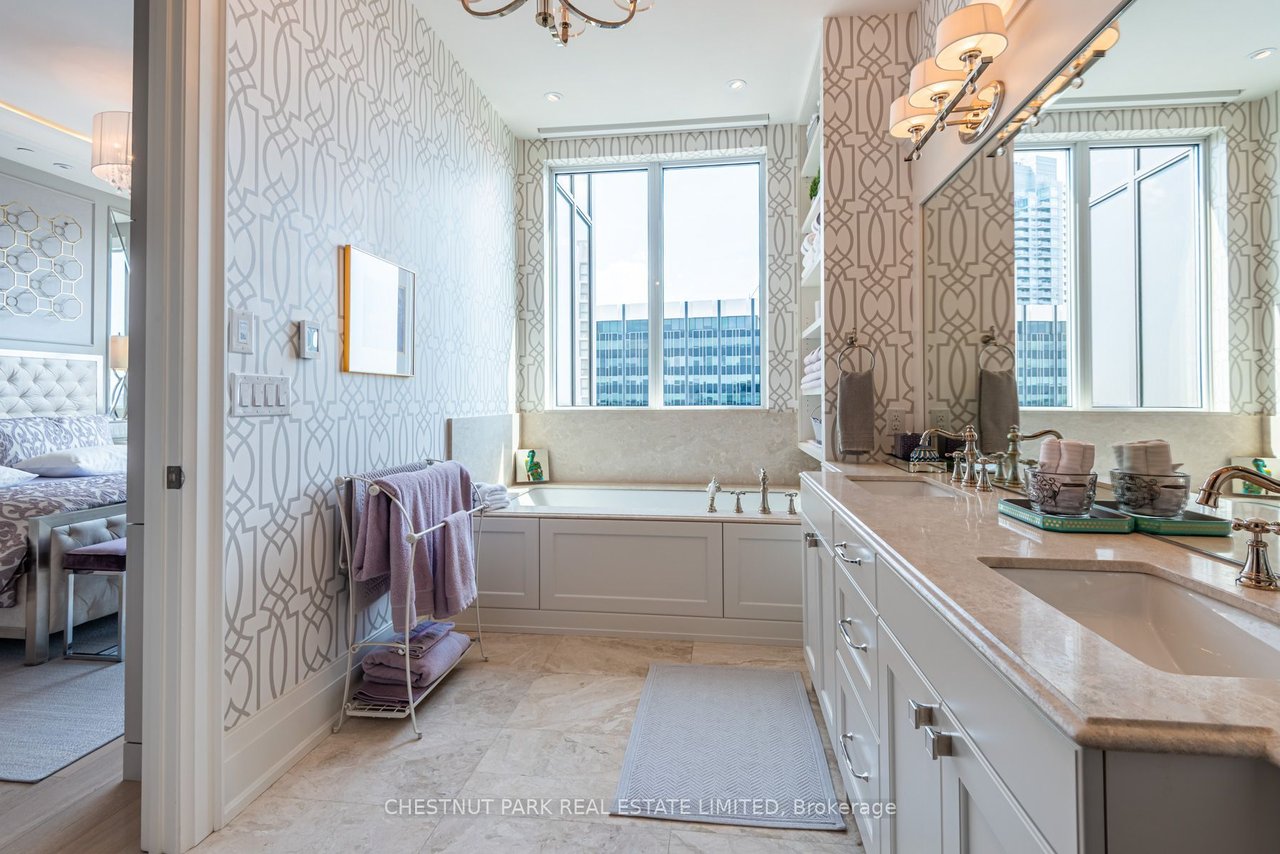 MIDTOWN PENTHOUSE 