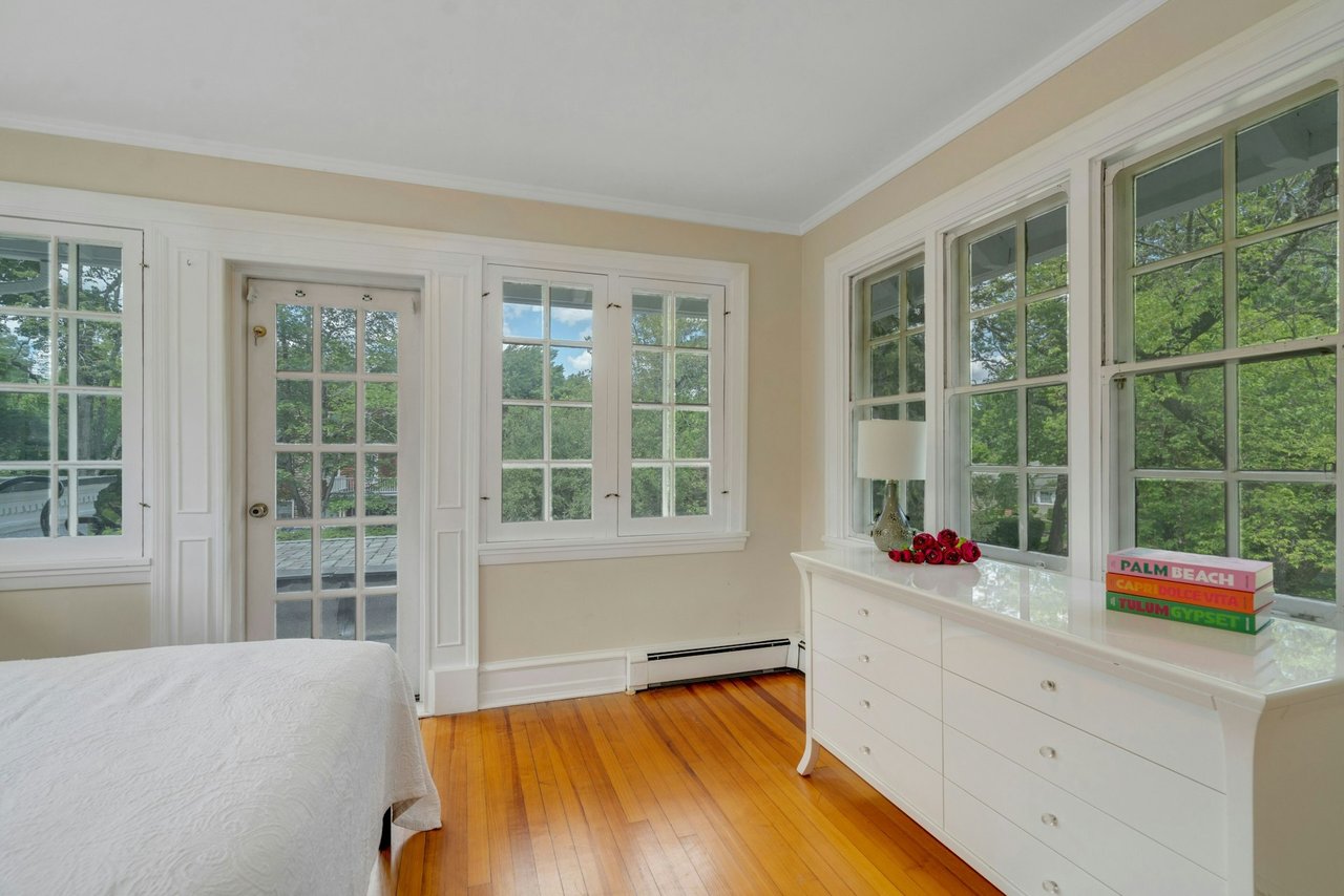 225 Glen Road
