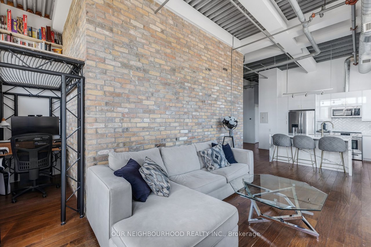 Regent Park Penthouse 