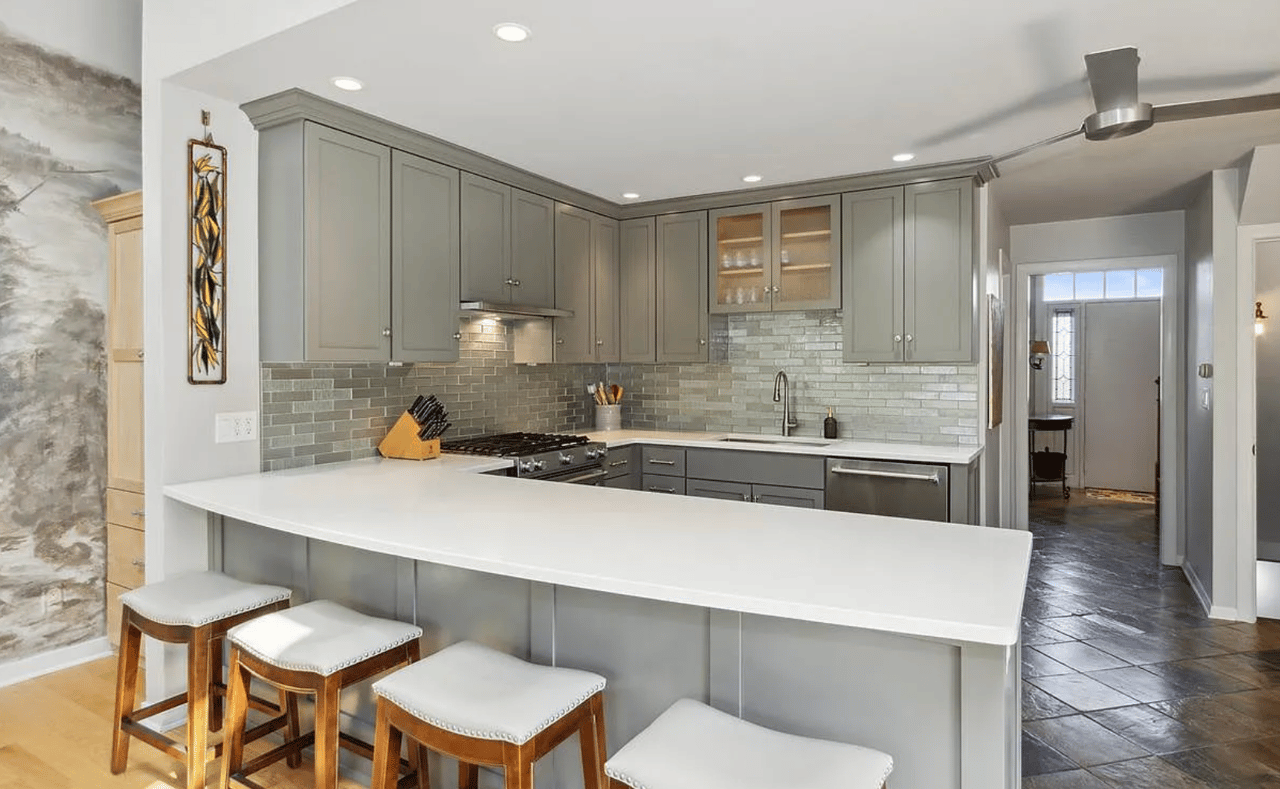 145 Oakridge Ave