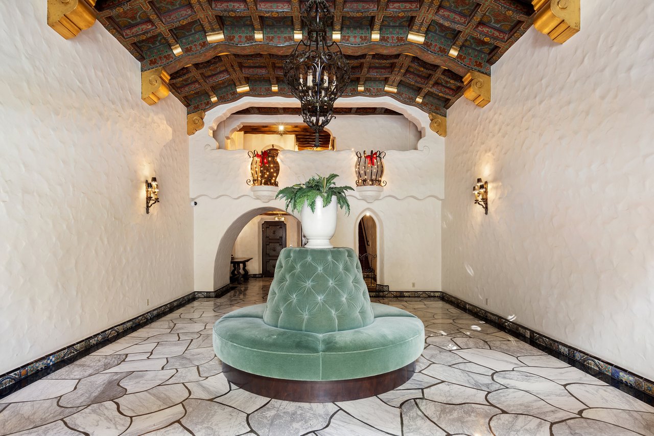 Classic 1-Bedroom Pacific Heights Charm