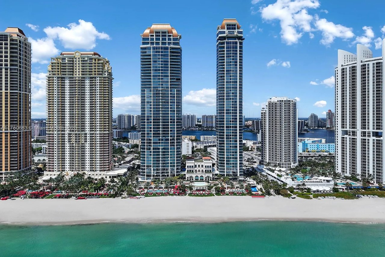 17975 Collins Ave #N701