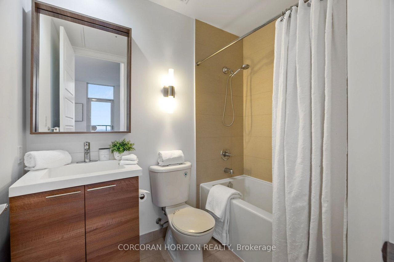 PRIME PENTHOUSE LIVING IS NOW EASY! 