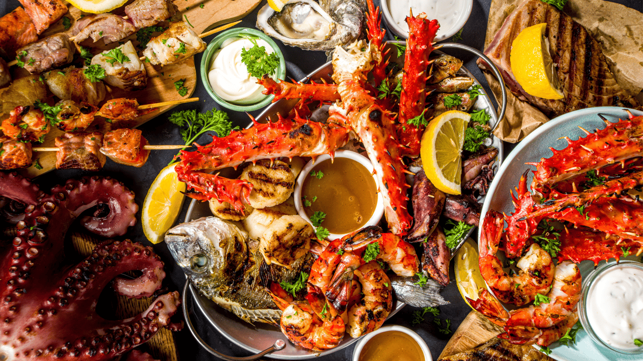 Seafood Lover’s Guide to the Lowcountry: From Shrimp Boats to Raw Bars