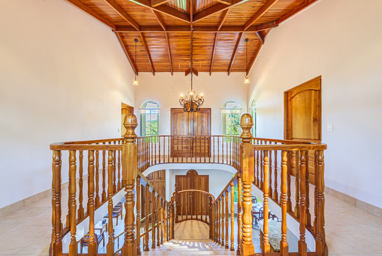 Elegant 3 Bedroom + Office Jungle Home in Puesta Del Sol, Ojochal