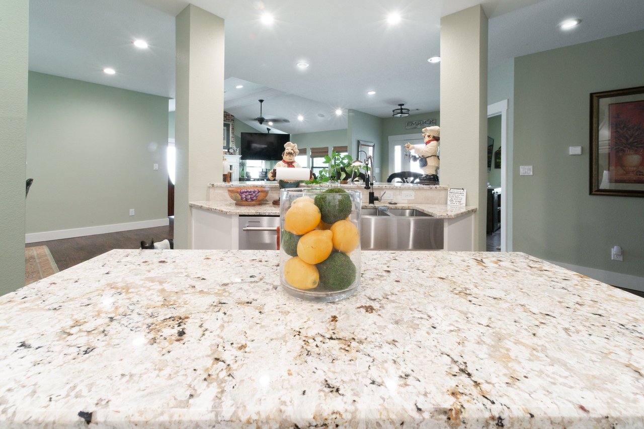 Luxury Lake View Home for Lease in Gun Barrel City | Cedar Creek Lake Rental