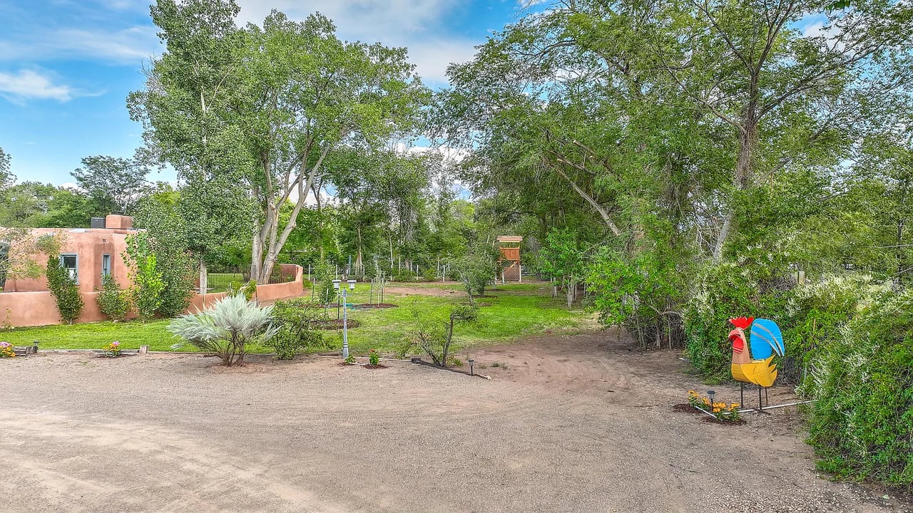 5910 Corrales Rd