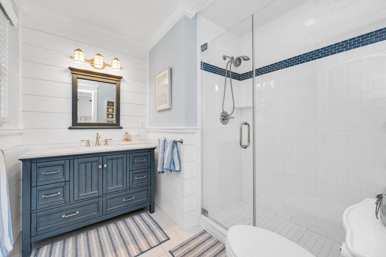 Exclusive Curtis Point Home with Pool