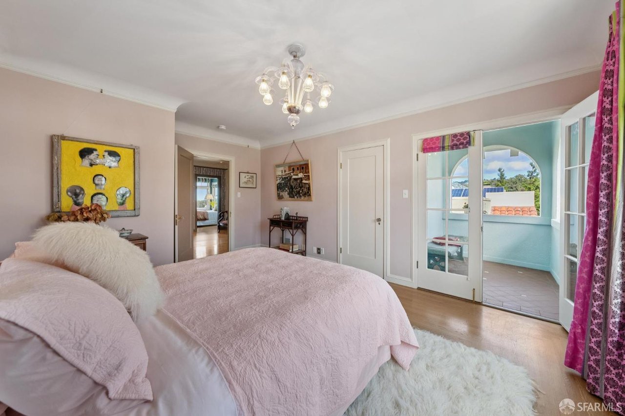 445 Darien Way