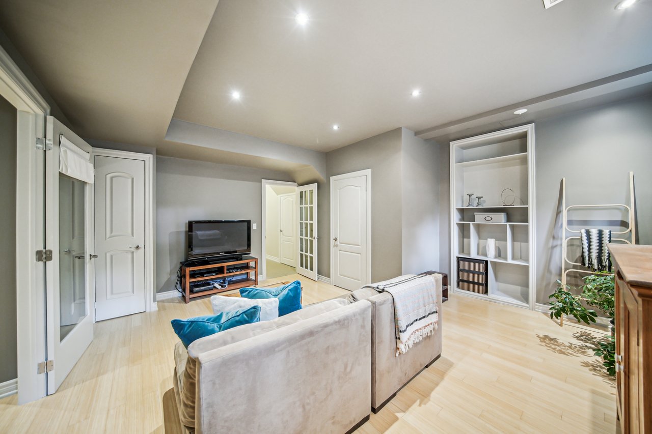 Fully Renovated Turnkey Home in West Oak Trails 