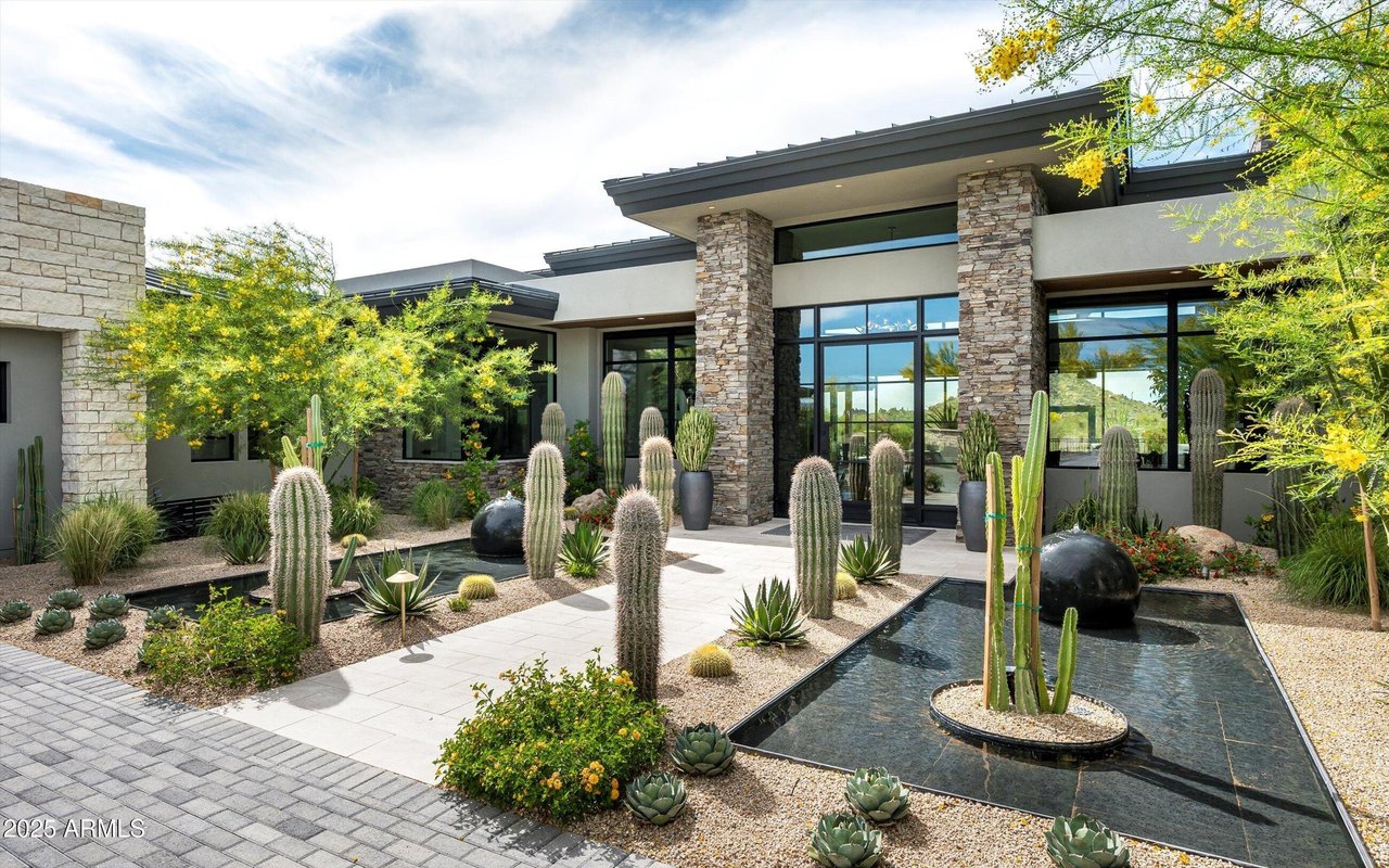 8328 E WHISPER ROCK TRL